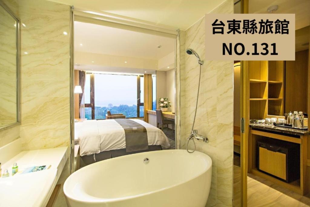 Kaishen Starlight Hotel T'ai-tung Exterior foto